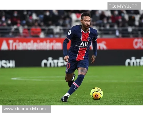 内马尔梅开二度，带领巴黎圣日耳曼在法甲联赛中取胜，继续领跑积分榜