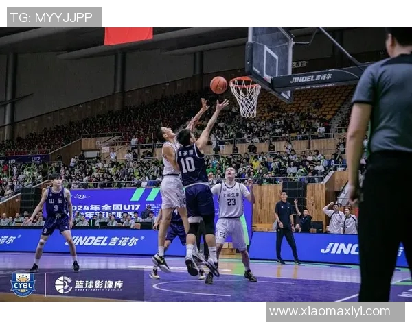 热火莱利的传奇之路:从冠军教练到篮球文化的引领者 热火莱利的传奇之路:从冠军教练到篮球文化的引领者