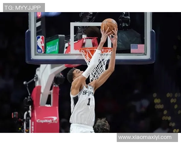 文班亚马法国队首战大放异彩27分轻取意大利引发NBA球探关注